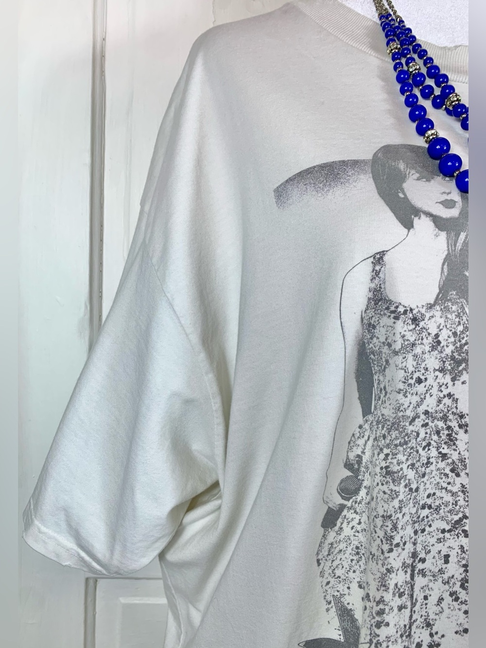 Taylor Swift The Eras Tour Concert Tshirt - Oversized - Vintage Frayed Edge Look - Picture 4 of 13